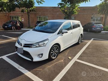 TOYOTA VERSO Active 1.6 D-4D 2014