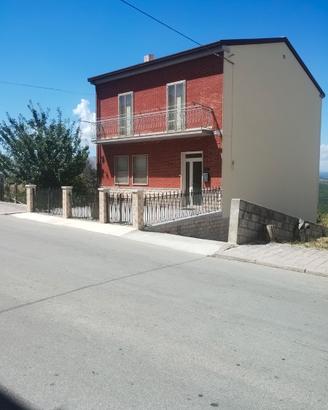 Casa Indipendente a Torella del Sannio
