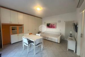 MONOLOCALE A CERVIA