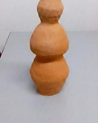 vaso scultoreo in terracotta 