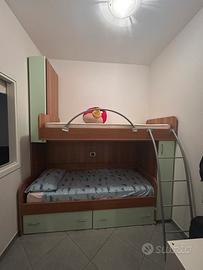 Cameretta  con letto a castello