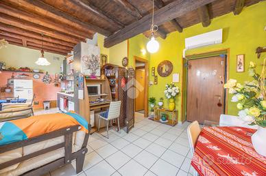 2 LOCALI A SANT'AMBROGIO DI VALPOLICELLA