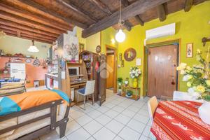 2 LOCALI A SANT'AMBROGIO DI VALPOLICELLA