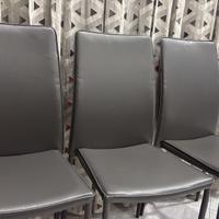 Sedie in pelle grigio scuro