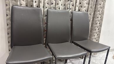 Sedie in pelle grigio scuro