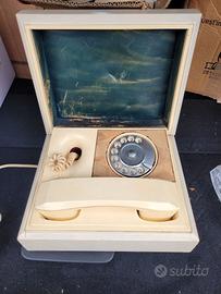 vintage: telefoni, ferri da stiro e registratore