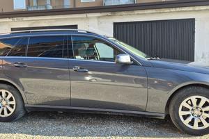 Mercedes-Benz E300 T-Bluetec Hibrid