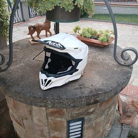 casco airoh bianco