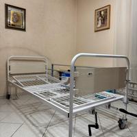 Letto per anziani/sanitario