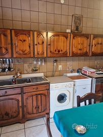 cucina in buone condizioni 