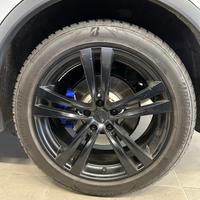 Cerchi in lega 19” con gomme invernali Bridgestone