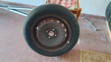 Cerchi ferro 15 e pneumatici Firestone 175 65 R15 