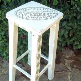 sgabello in legno vintage rivisitato