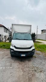 Furgone box con la sponda