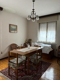 Porzione di casa cielo-terra in zona centrale