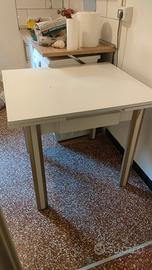 Tavolo da cucina allungabile concassetto