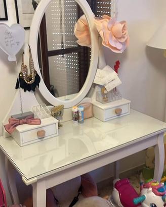 Toiletta trucco Ikea linea Hemnes