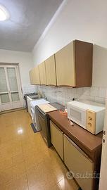 Cucina con gas e frigo funzionanti!
