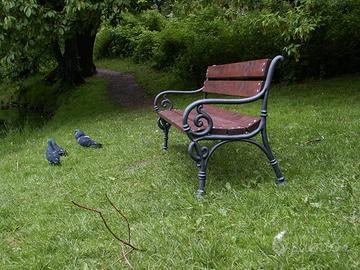 Panchine da parco in ghisa e legno di alta qualita
