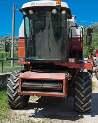 Mietitrebbia Fiatagri Laverda 3790