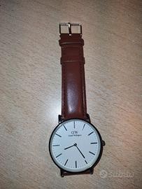 Orologio DANIEL al quarzo