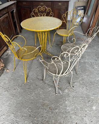SET DA GIARDINO VINTAGE IN FERRO BATTUTO