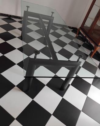tavolo in acciaio e vetro