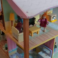 Casa delle bambole  in legno
