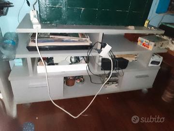 tavolino per televisione 
