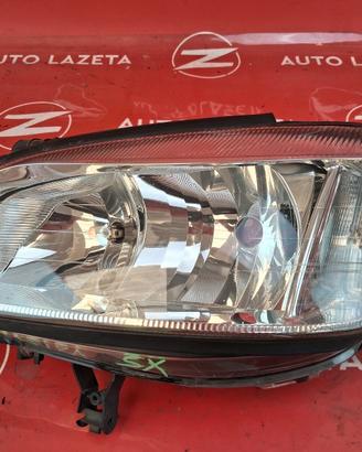 FANALE ANTERIORE SINISTRO Opel Zafira A Codice 677