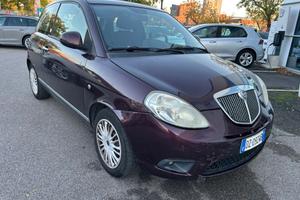 Lancia Ypsilon 1.4 Platino