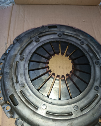 Kit volano e friziona Golf 4 Usato