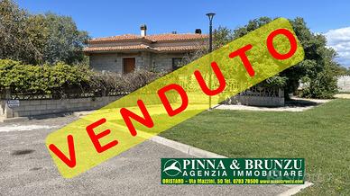 NURACHI - VILLA con Giardino