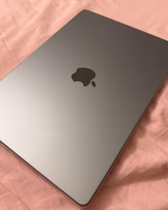 MacBook Pro 14” M3 1TB SSD 8GB