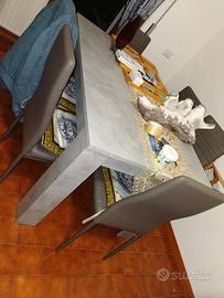 Tavolo sala allungabile