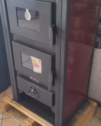 Stufa a legna con forno 