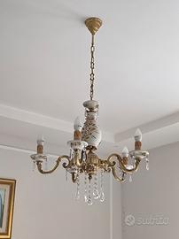 Lampadario classico da camera 