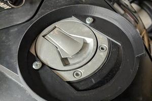 flangia givi tanklock Duke 690