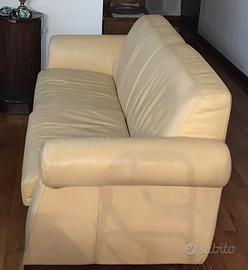 Divano letto in pelle