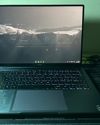 Huawei Matebook 14 2k con ryzen 5