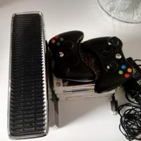 Xbox 360, 2 joystick +cavo HDMI e 30 giochi