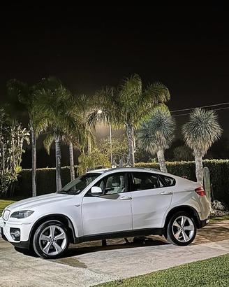 BMW X6 40d