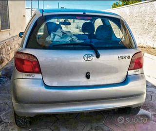 Yaris Sol 1000 benzina anno 2001