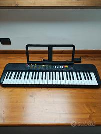 Tastiera portatile Yamaha psr f52
