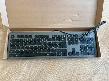 Tastiera nuova ancora in scatola