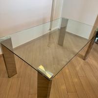 Tavolo da pranzo in vetro