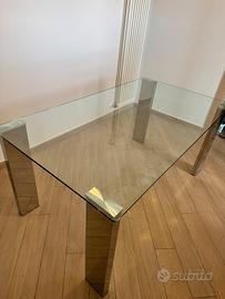 Tavolo da pranzo in vetro