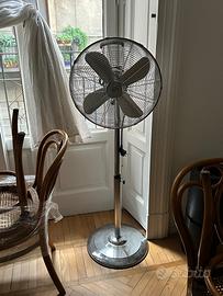 Ventilatore a piantana.