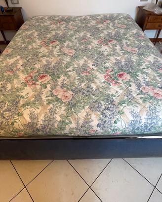 Letto matrimoniale contenitore con materassi