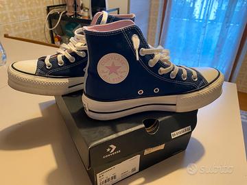 Converse Chuck Taylor denim